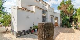 Resale - Villa - Orihuela Costa