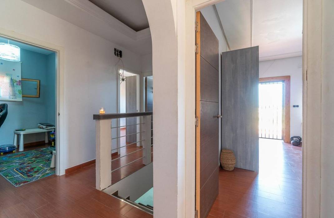 Resale - Villa - Orihuela Costa