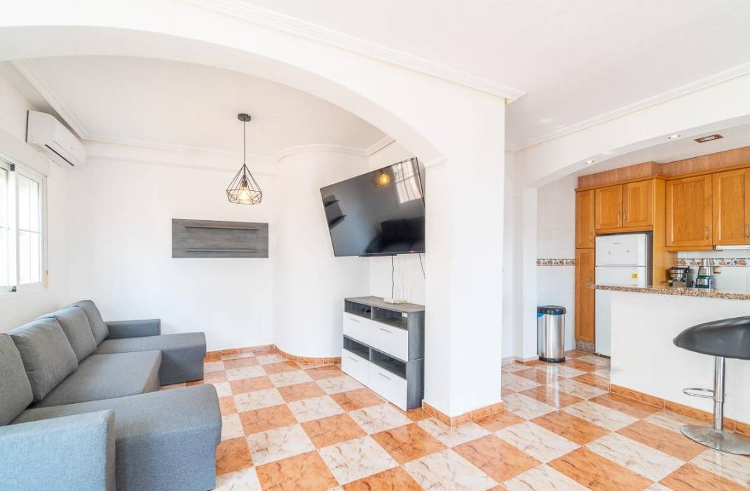 Resale - Villa - Orihuela Costa