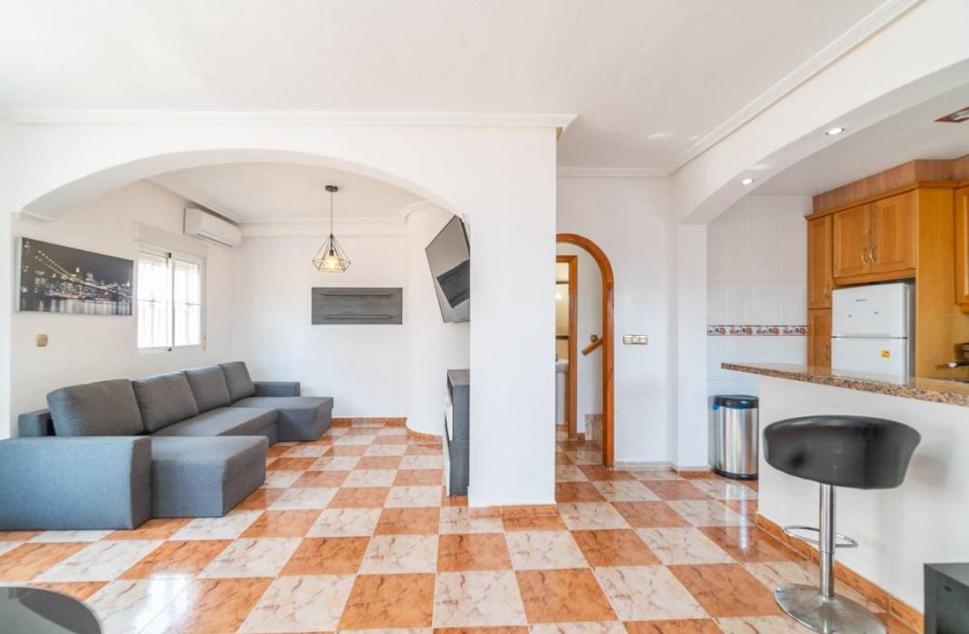 Resale - Villa - Orihuela Costa