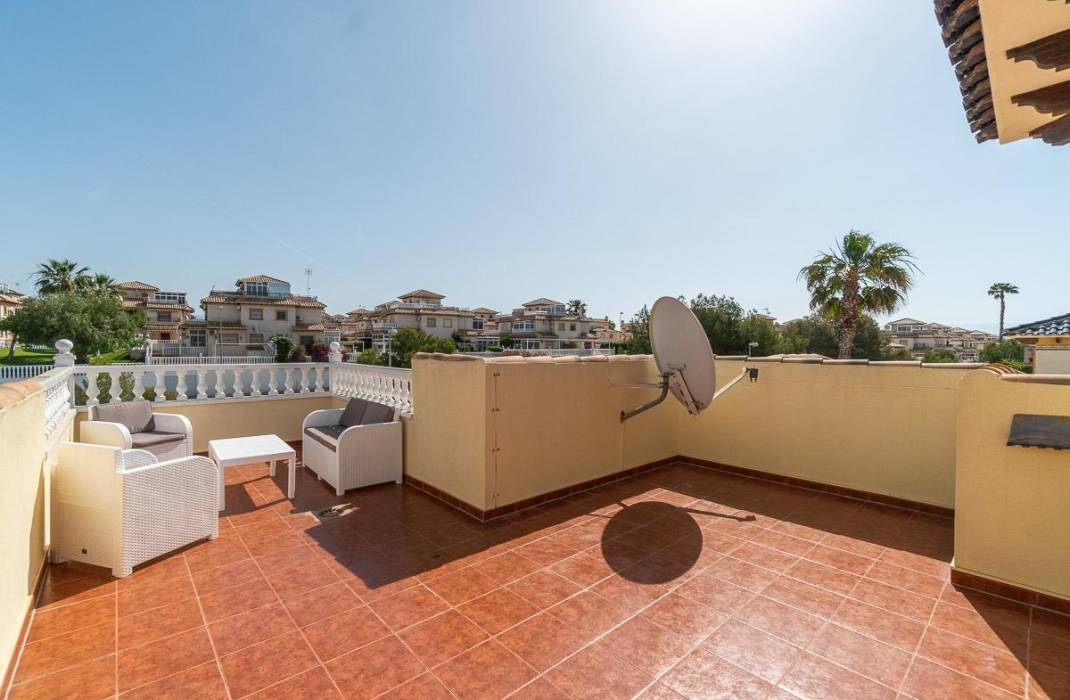 Resale - Villa - Orihuela Costa