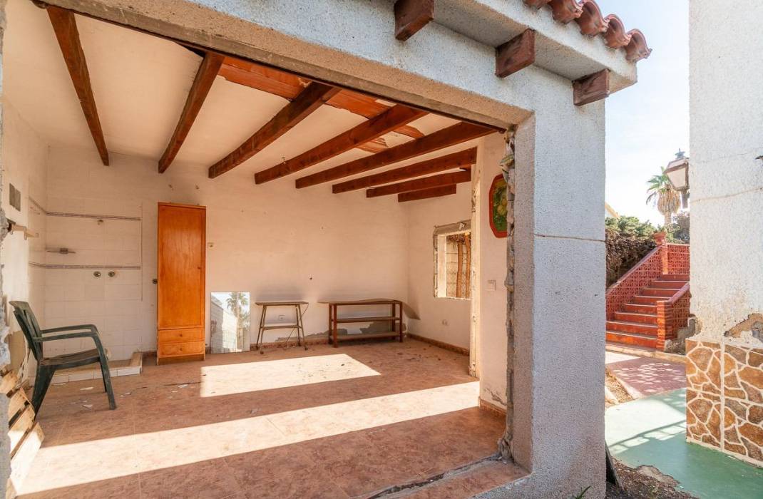 Resale - Villa - Orihuela Costa