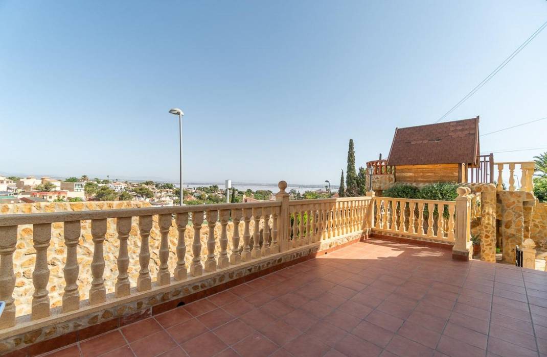 Resale - Villa - Orihuela Costa