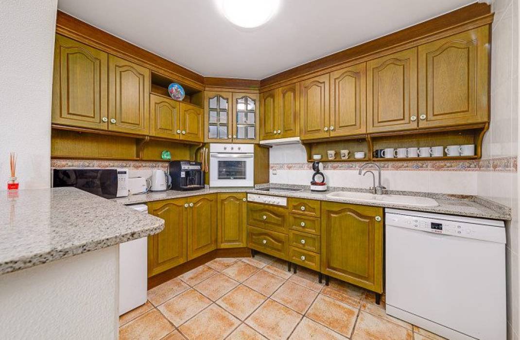 Resale - Villa - Orihuela Costa