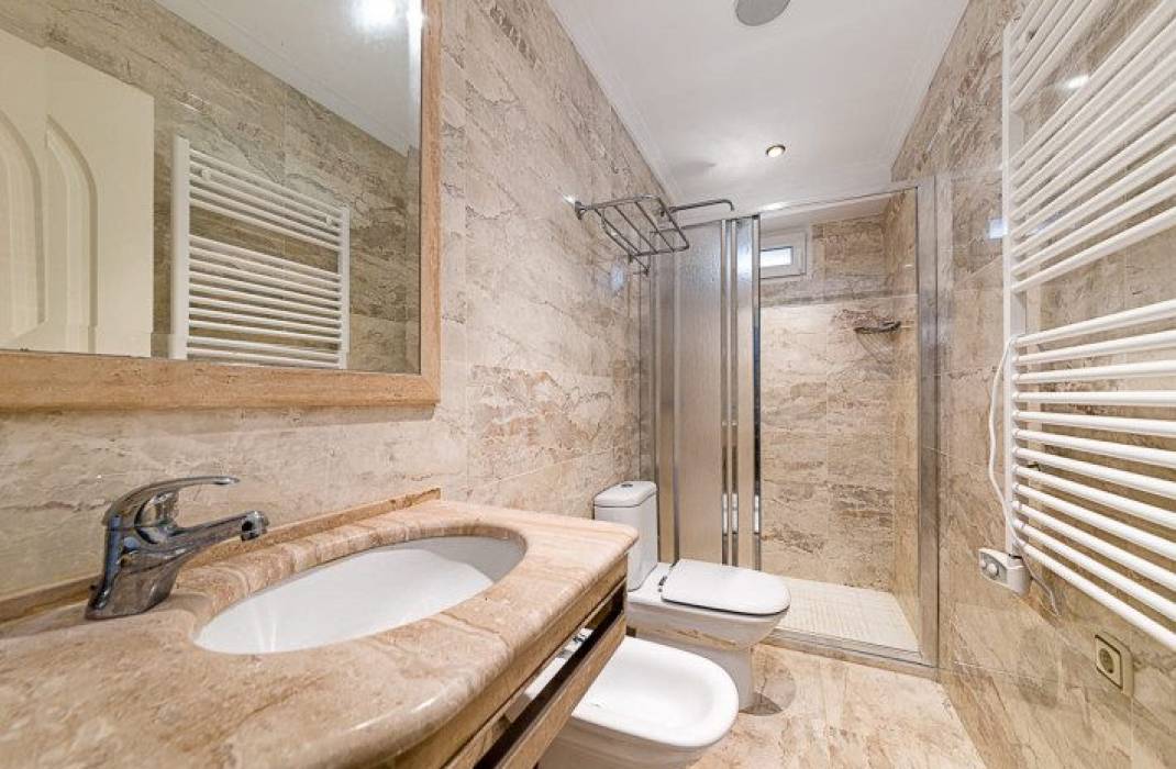 Resale - Villa - Orihuela Costa