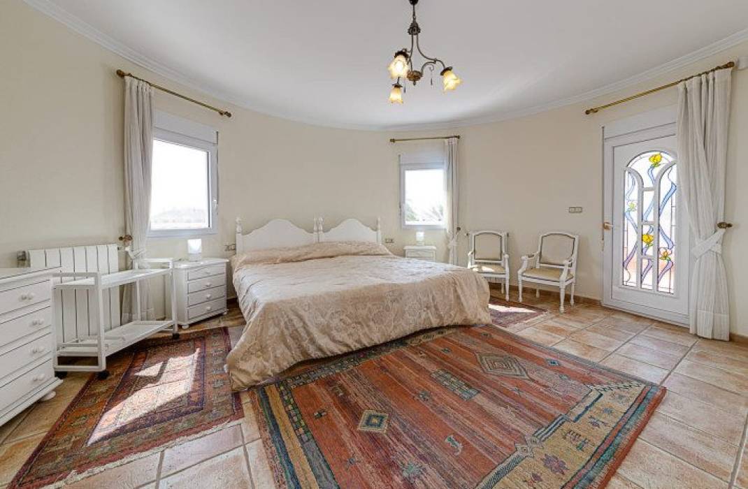 Resale - Villa - Orihuela Costa