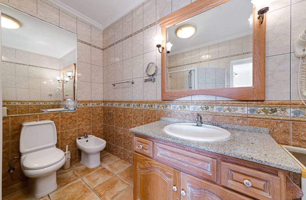 Resale - Villa - Orihuela Costa