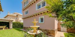 Resale - Villa - Orihuela Costa