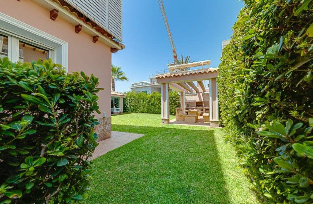 Resale - Villa - Orihuela Costa