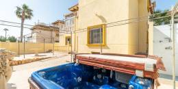 Resale - Villa - Orihuela Costa