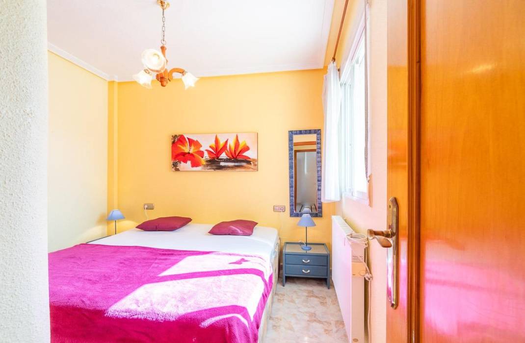 Resale - Villa - Orihuela Costa