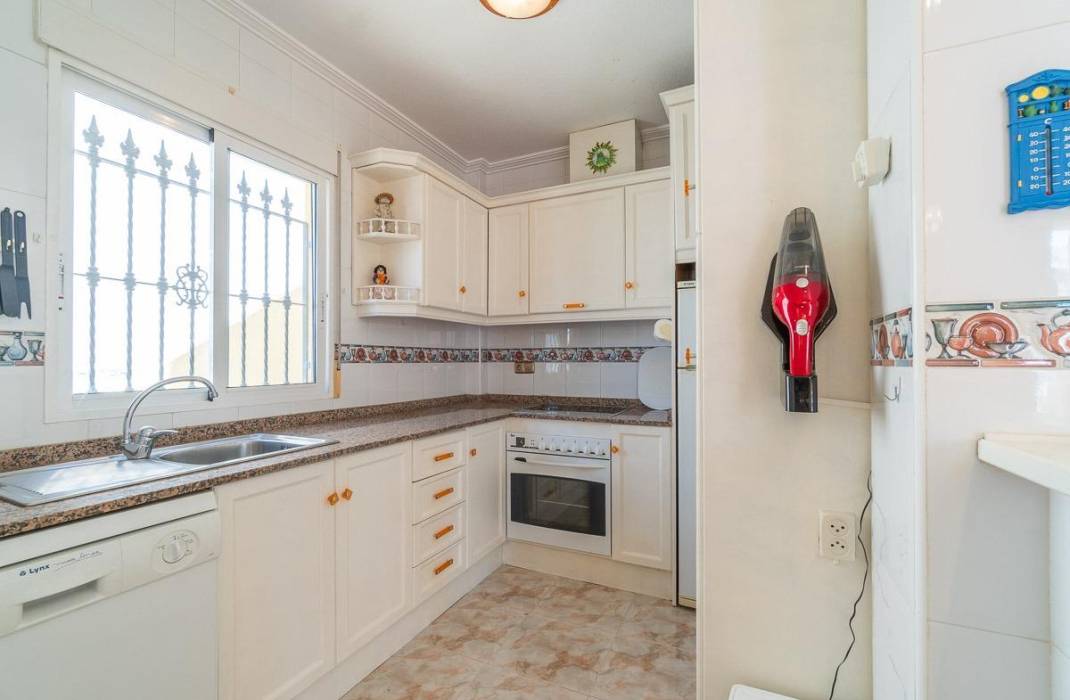 Resale - Villa - Orihuela Costa