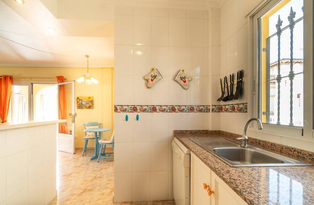 Resale - Villa - Orihuela Costa