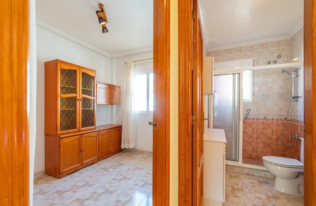 Resale - Villa - Orihuela Costa
