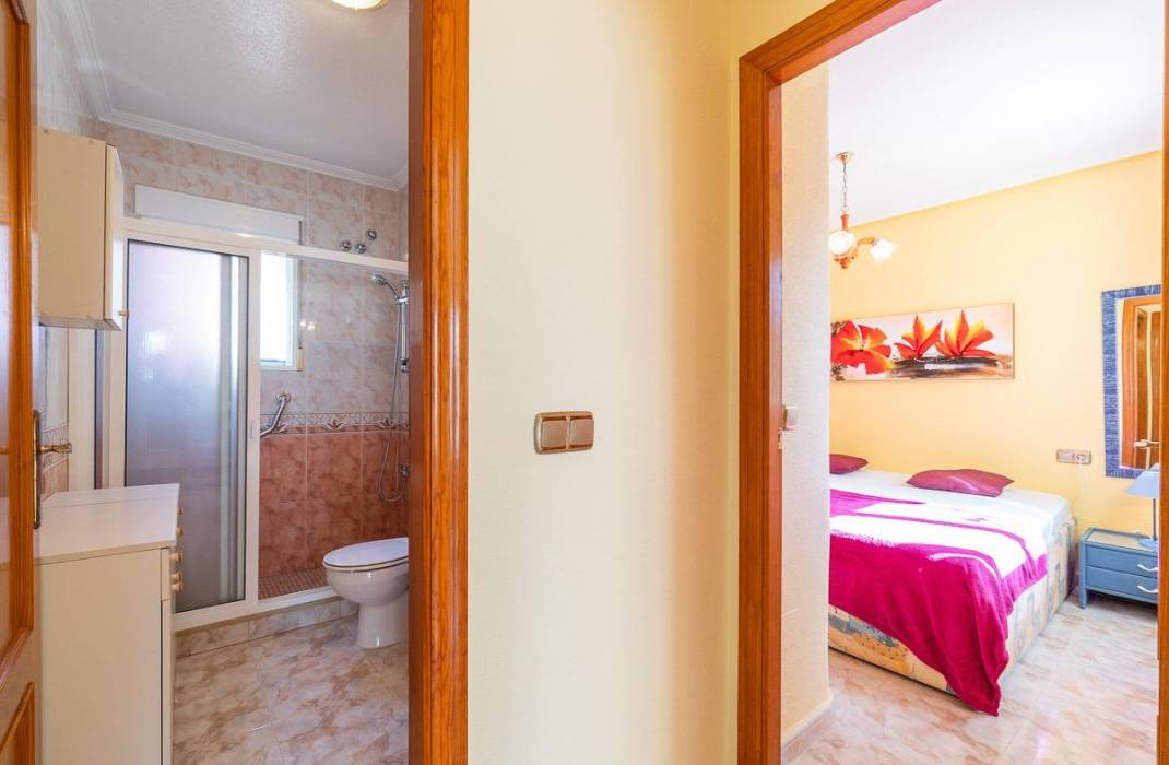 Resale - Villa - Orihuela Costa