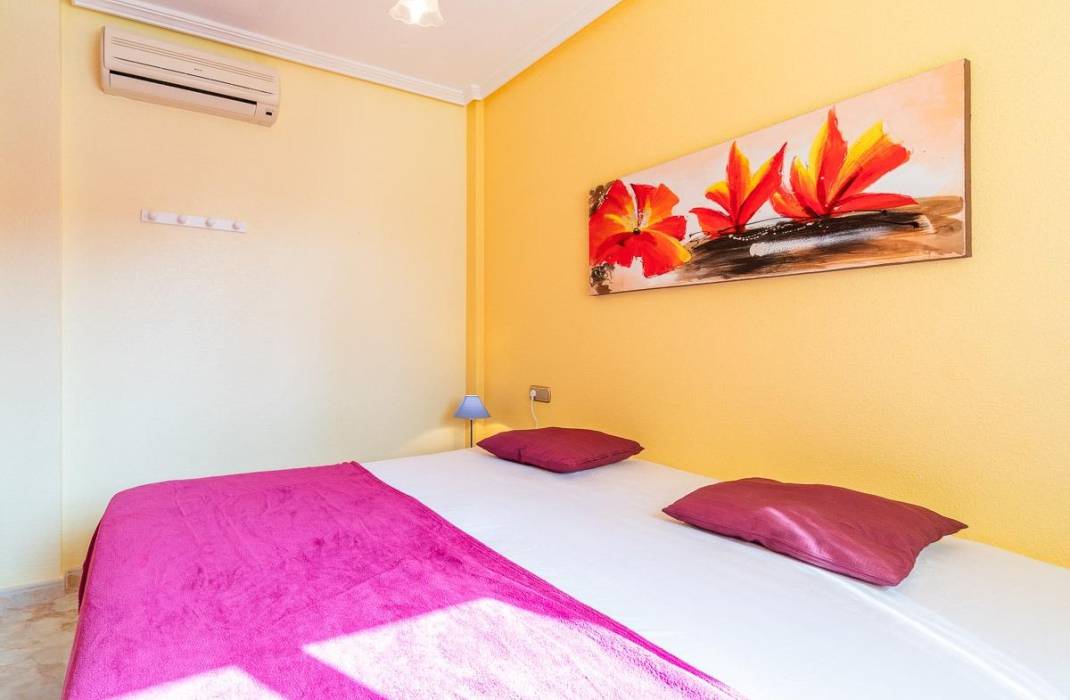 Resale - Villa - Orihuela Costa