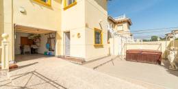 Resale - Villa - Orihuela Costa