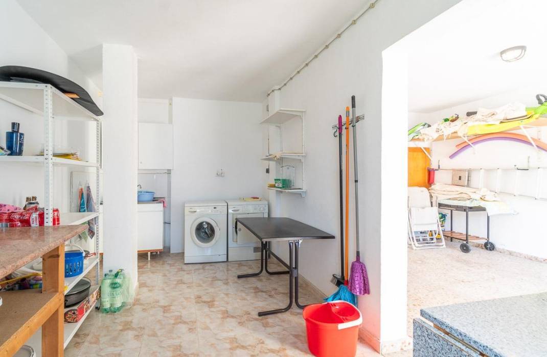 Resale - Villa - Orihuela Costa