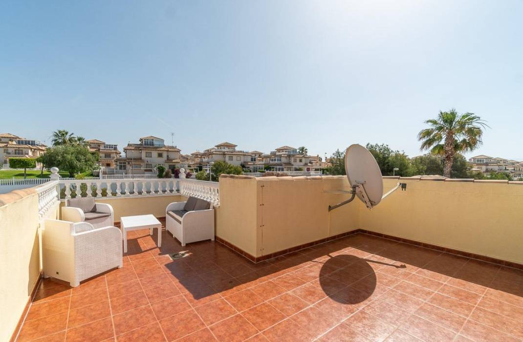 Resale - Villa - Orihuela Costa