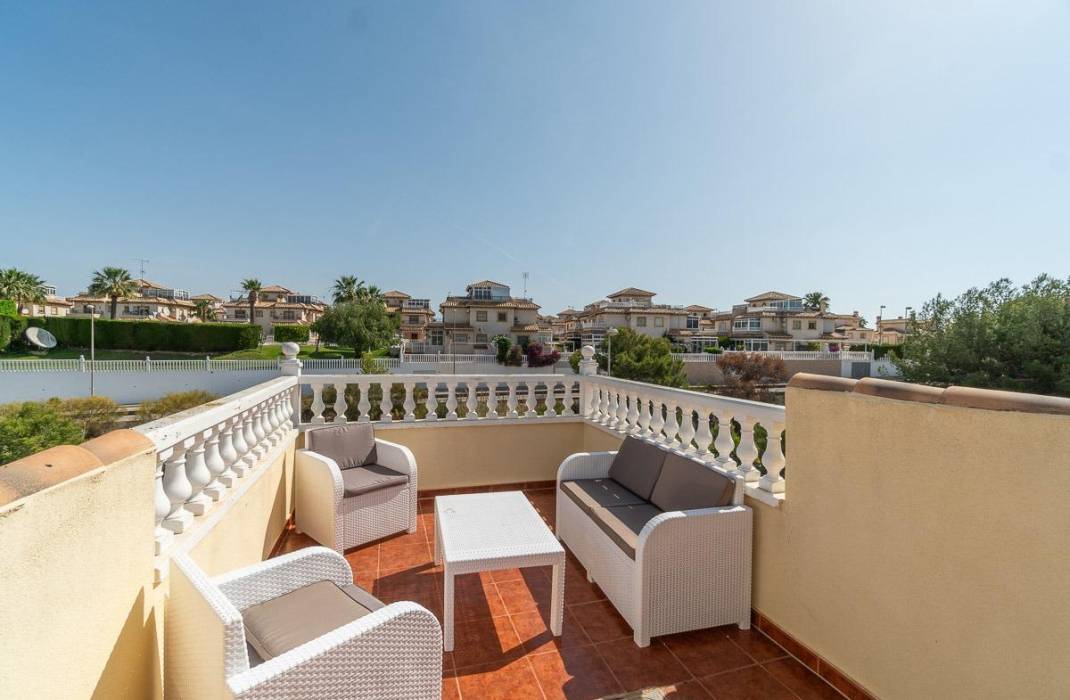 Resale - Villa - Orihuela Costa