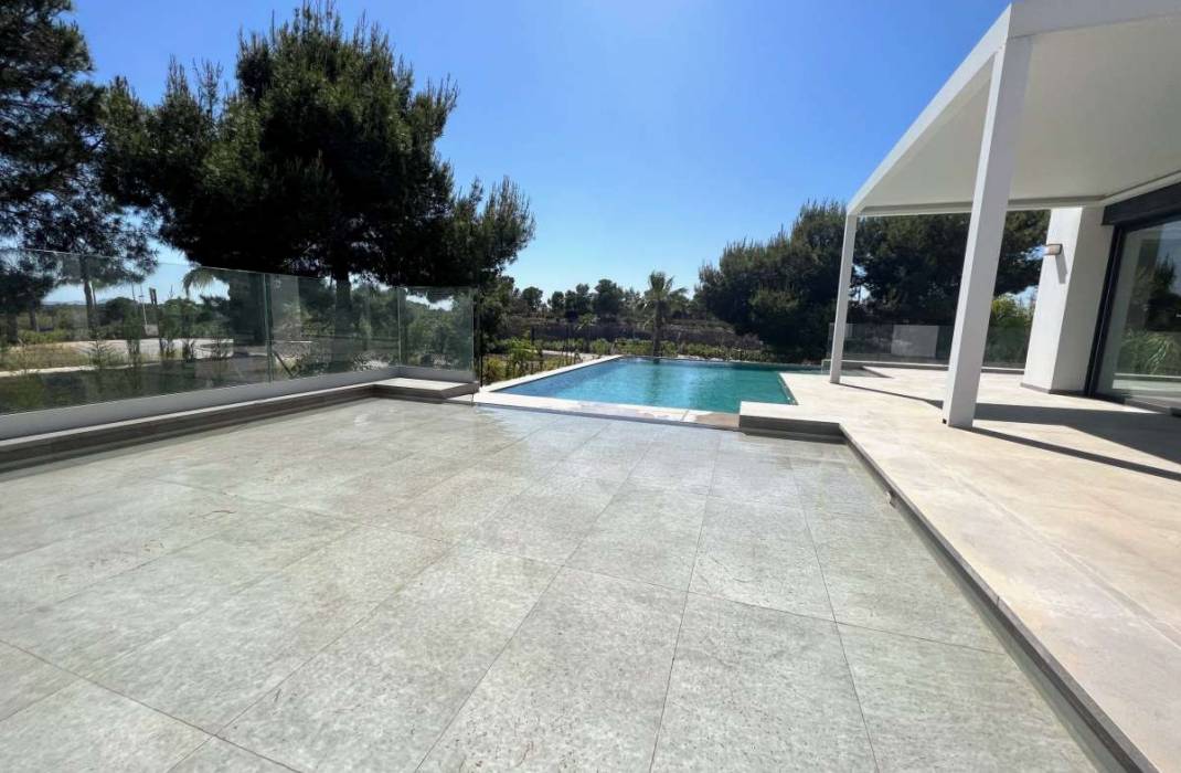 Resale - Villa - Orihuela - Las Colinas Golf