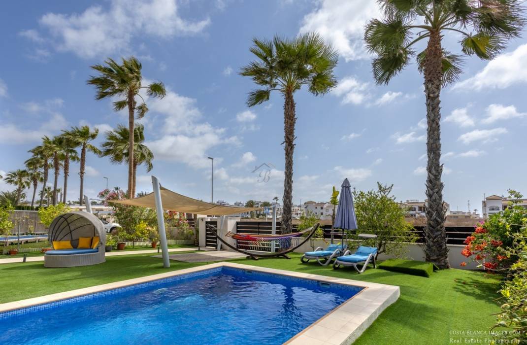 Resale - Villa - Orihuela - Vistabella Golf