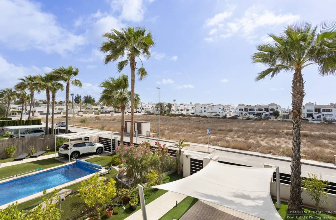 Resale - Villa - Orihuela - Vistabella Golf