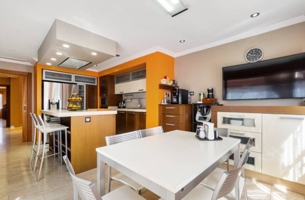 Resale - Villa - Orihuela