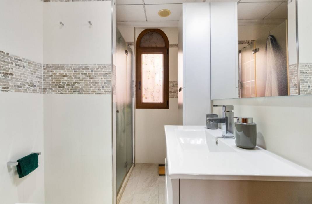 Resale - Villa - Orihuela