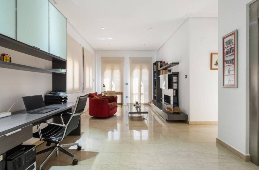 Resale - Villa - Orihuela