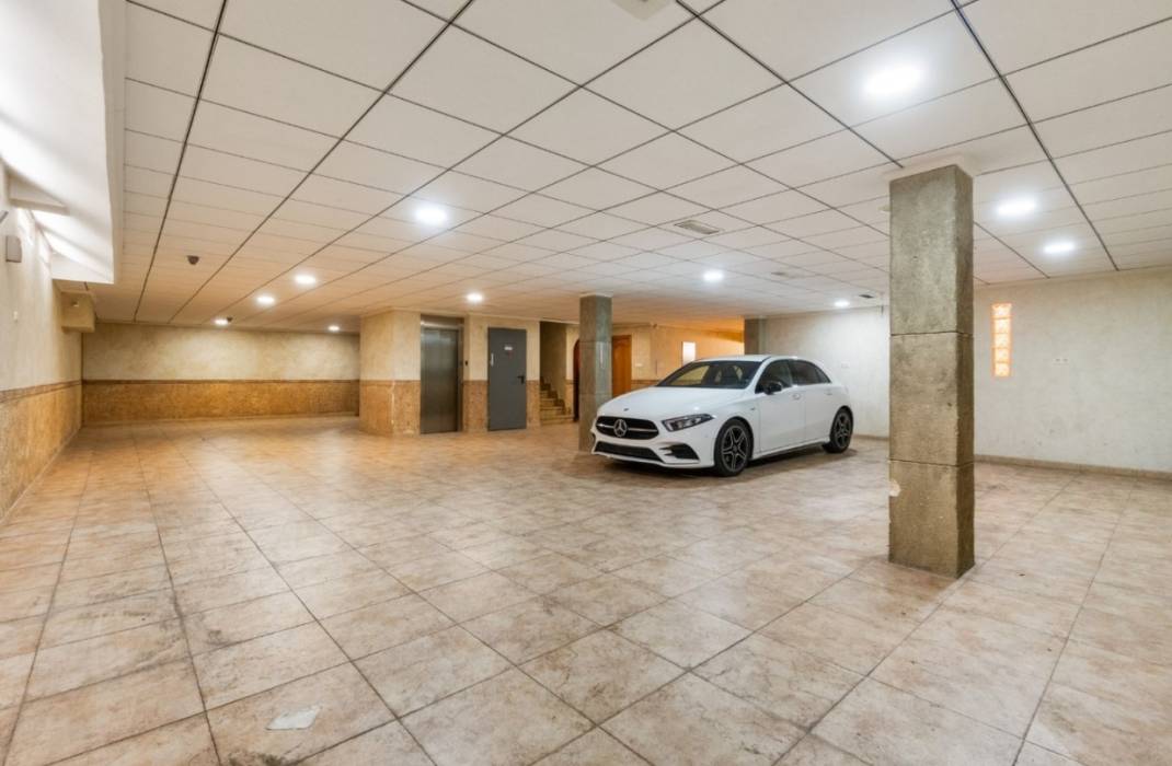 Resale - Villa - Orihuela