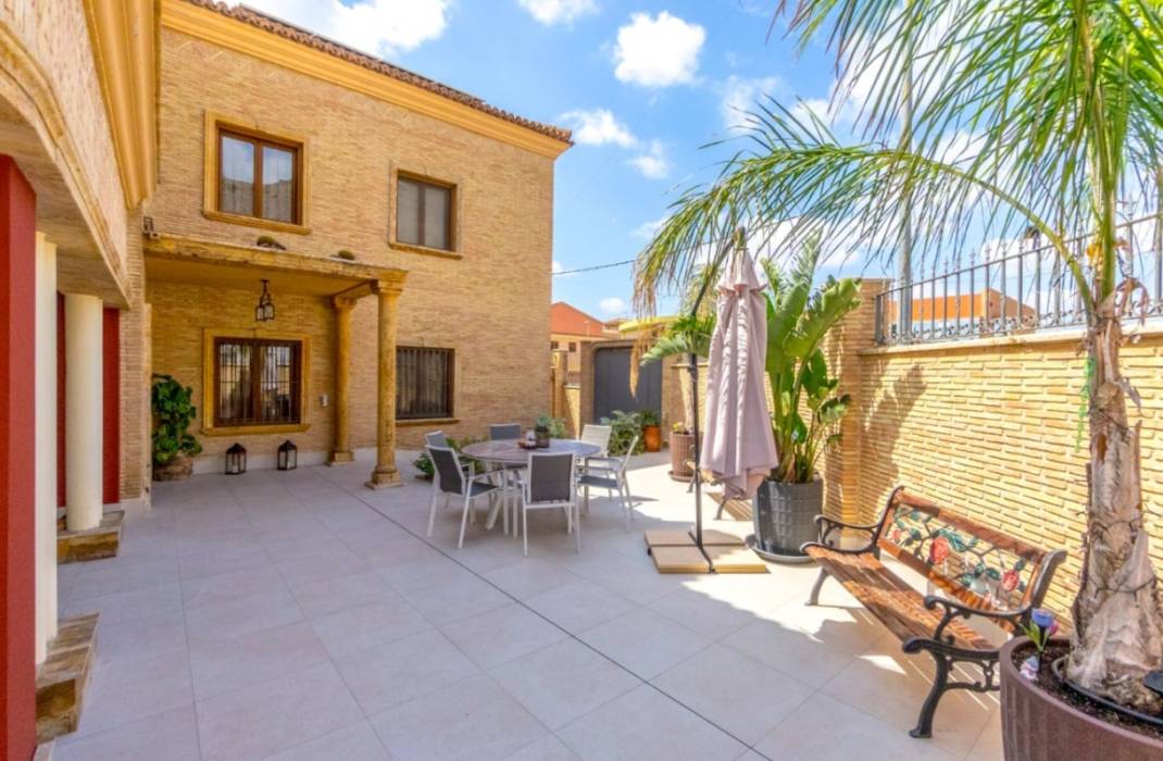Resale - Villa - Orihuela