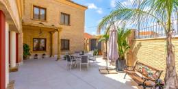Resale - Villa - Orihuela