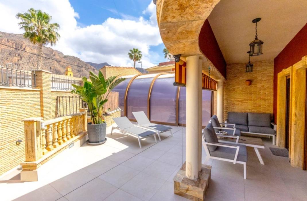 Resale - Villa - Orihuela