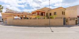 Resale - Villa - Orihuela