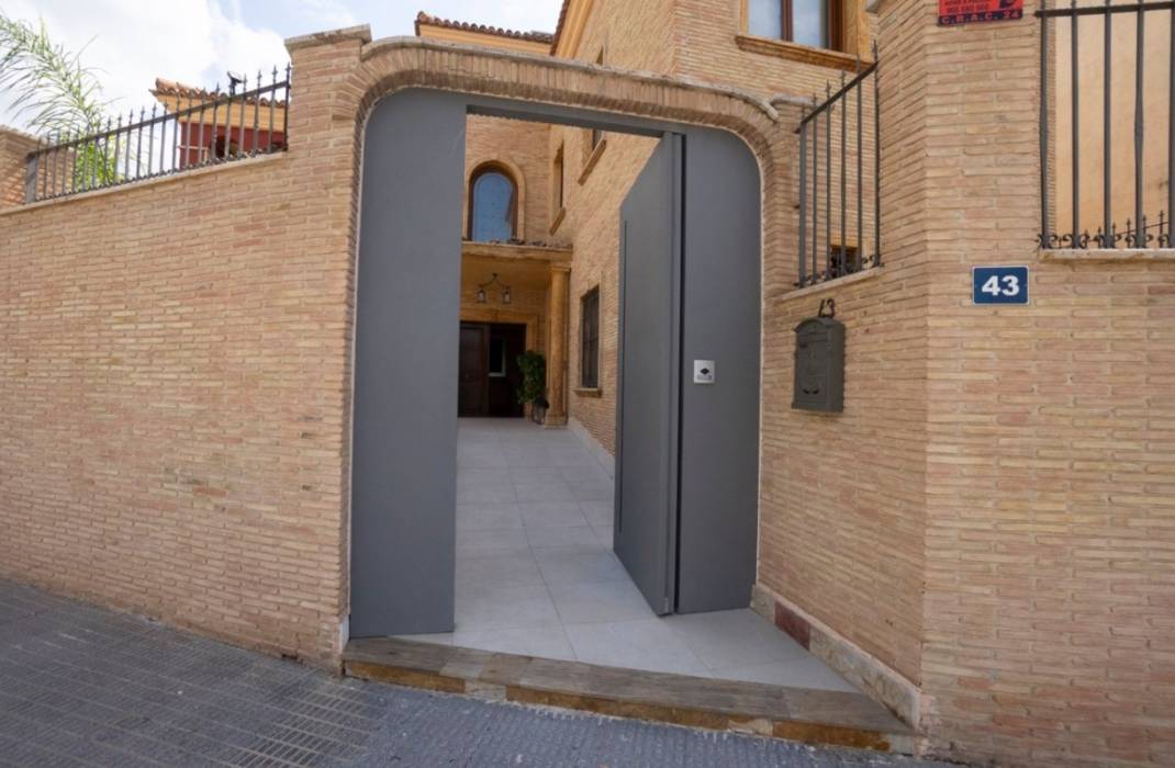 Resale - Villa - Orihuela