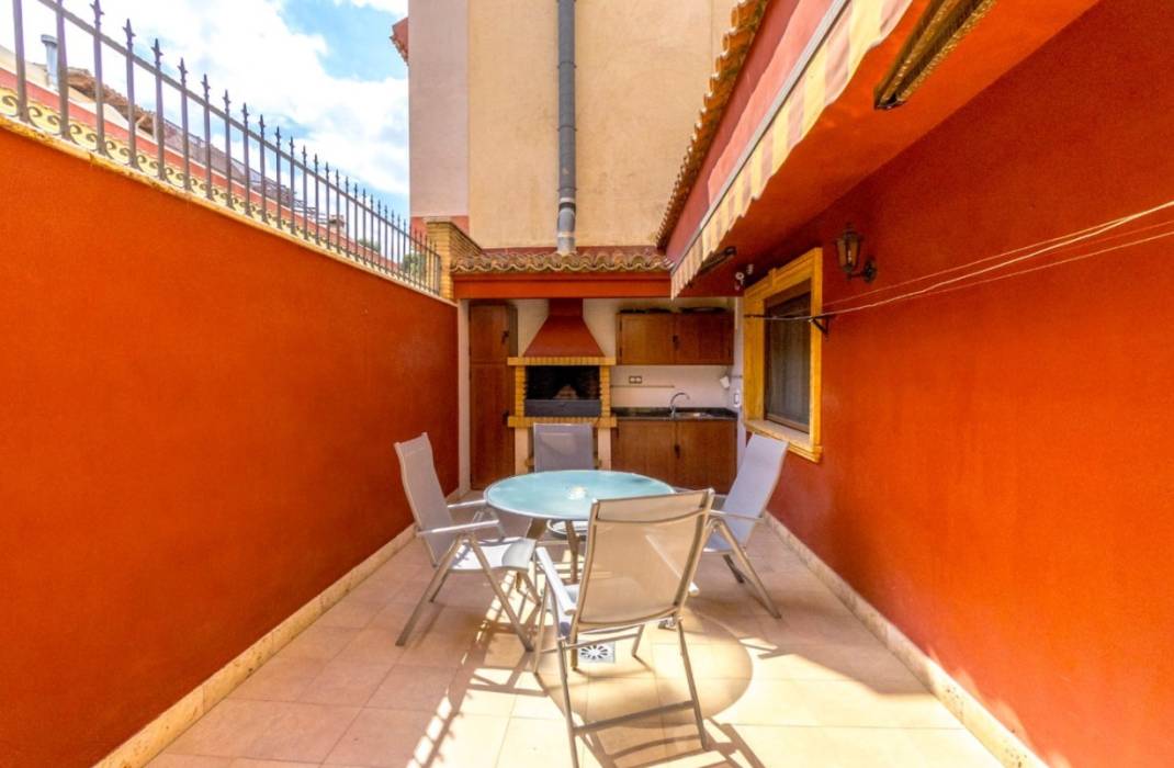 Resale - Villa - Orihuela