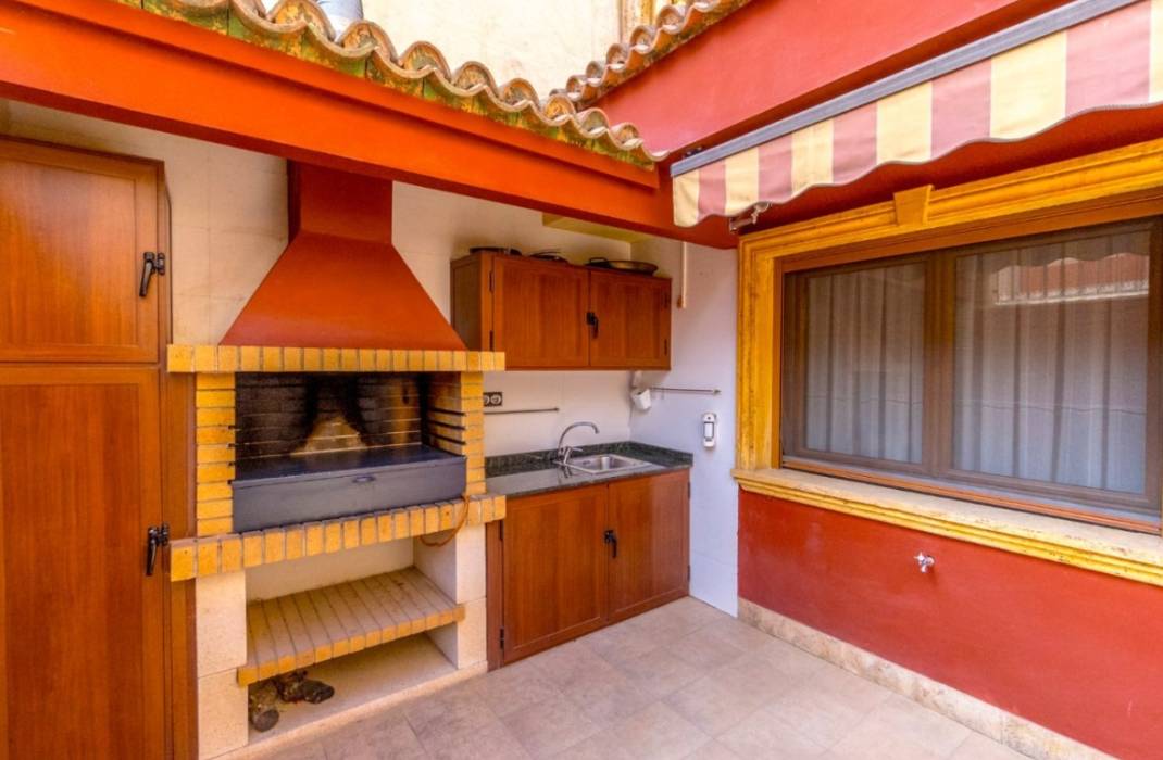 Resale - Villa - Orihuela