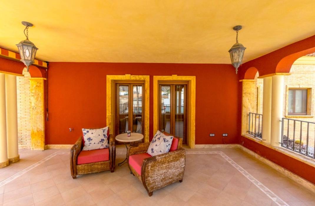 Resale - Villa - Orihuela