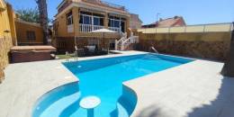 Resale - Villa - Torrevieja - Aguas nuevas 1