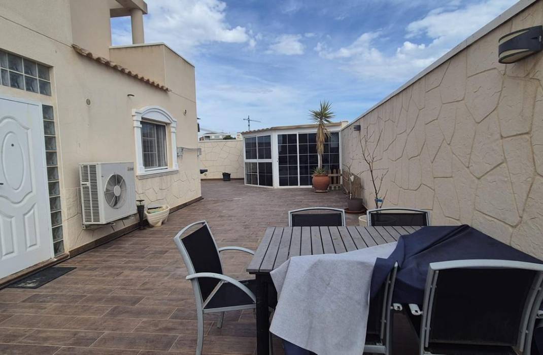 Resale - Villa - Torrevieja - Aguas nuevas 2