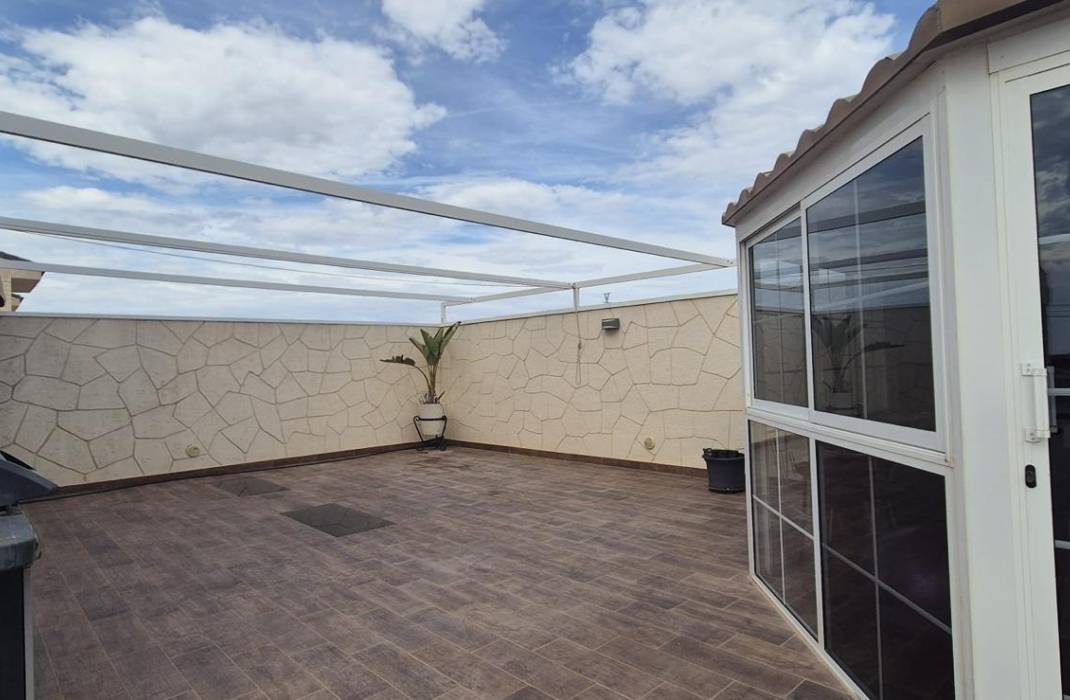 Resale - Villa - Torrevieja - Aguas nuevas 2