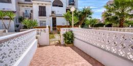 Resale - Villa - Torrevieja - Calas blanca