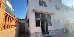 Resale - Villa - Torrevieja - Centro