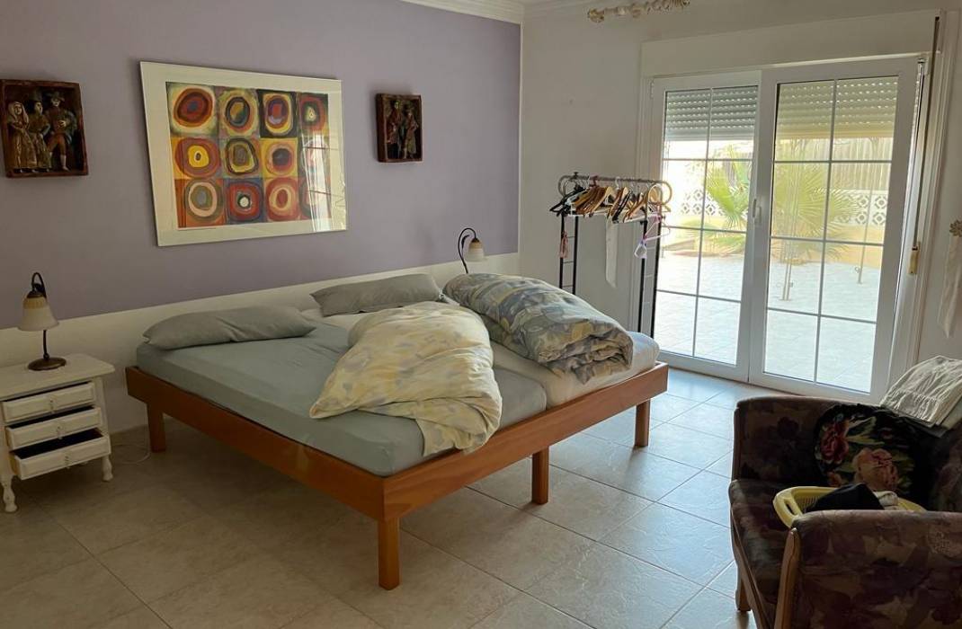 Resale - Villa - Torrevieja - Eliseos playa