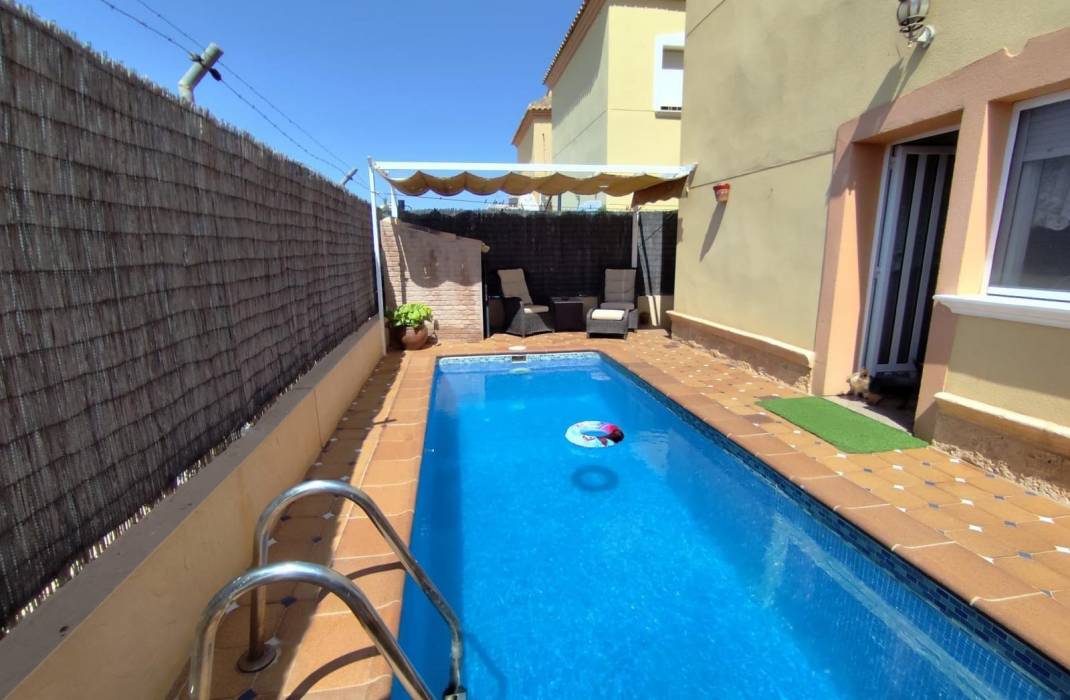 Resale - Villa - Torrevieja - La Mata