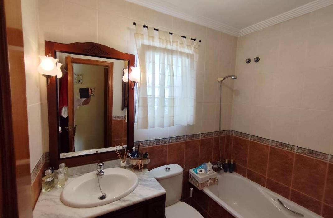 Resale - Villa - Torrevieja - La Mata