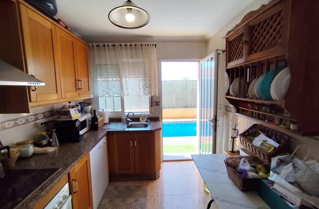 Resale - Villa - Torrevieja - La Mata