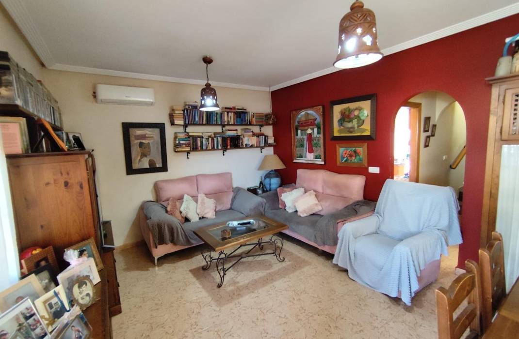 Resale - Villa - Torrevieja - La Mata