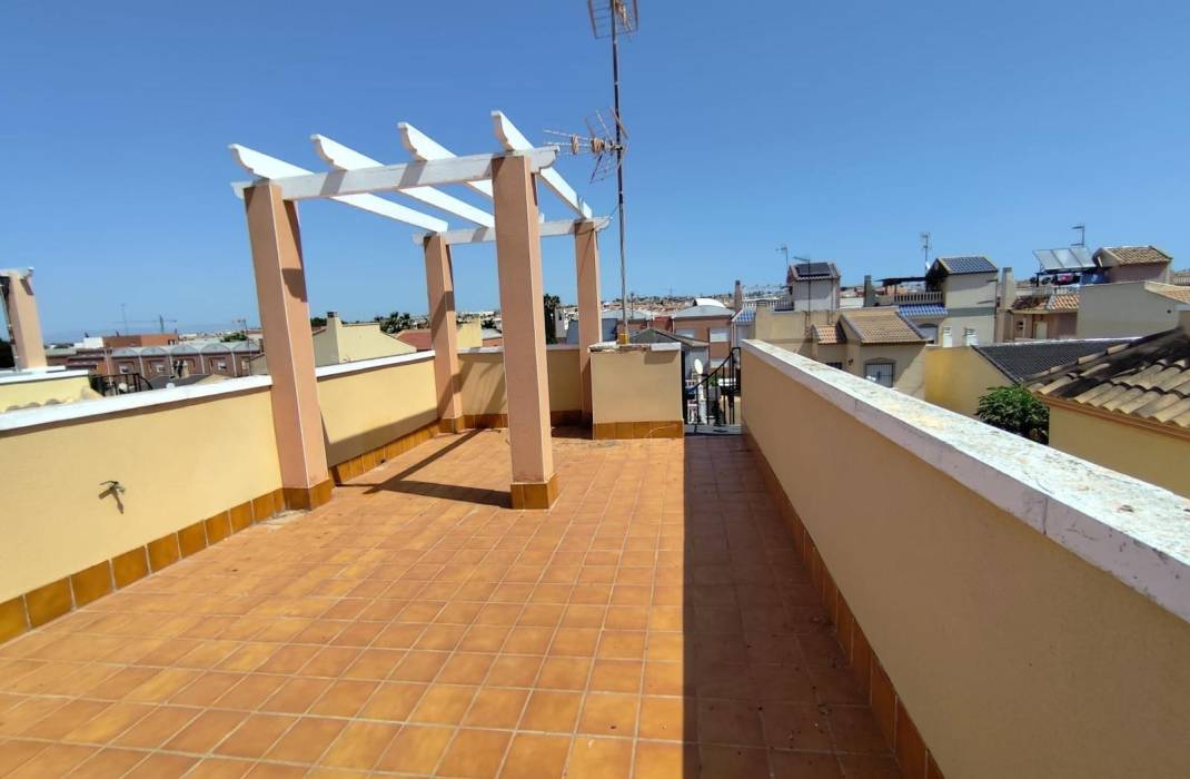 Resale - Villa - Torrevieja - La Mata